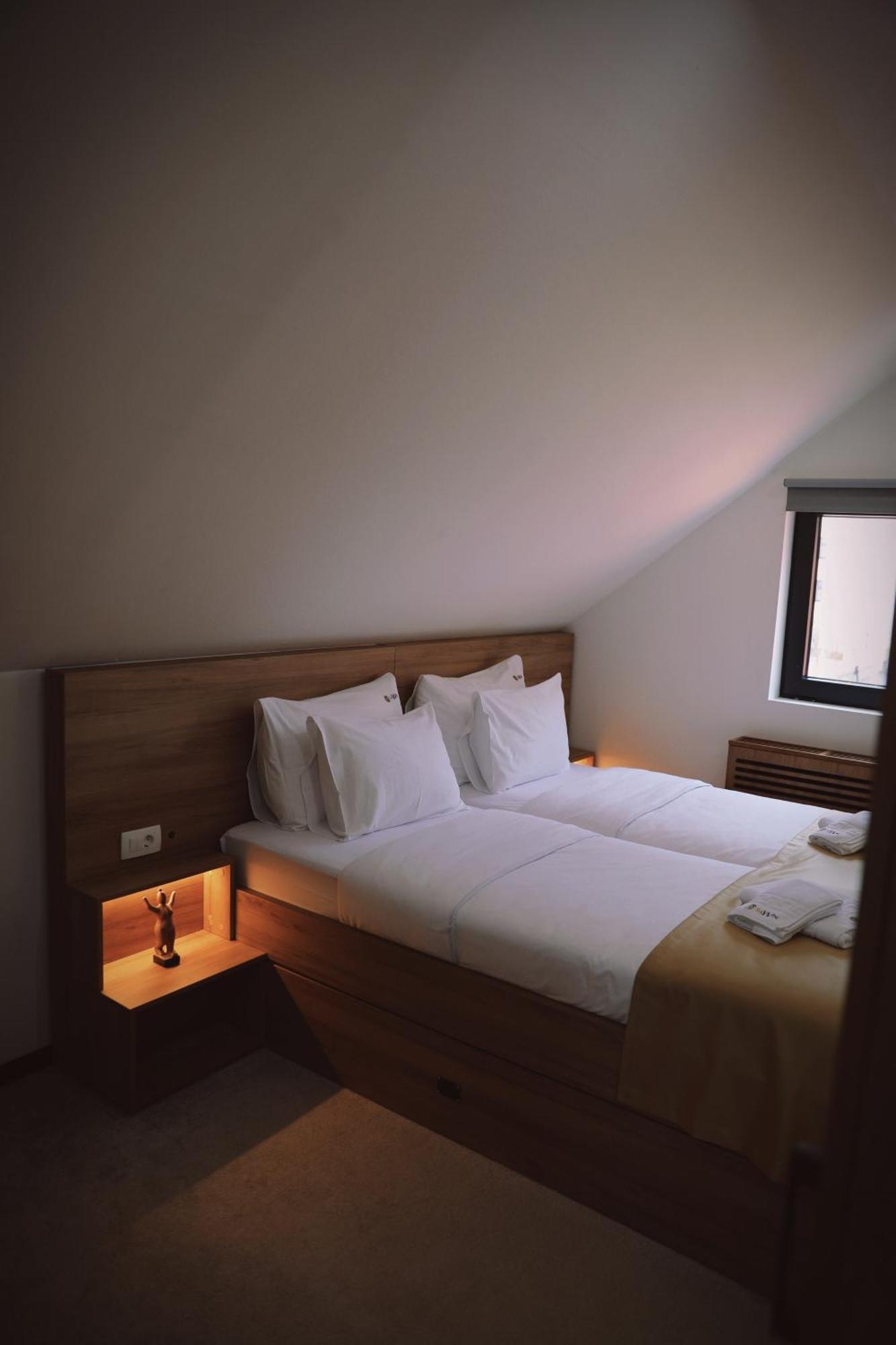 Sax-Win Hotel Pozega Exterior foto