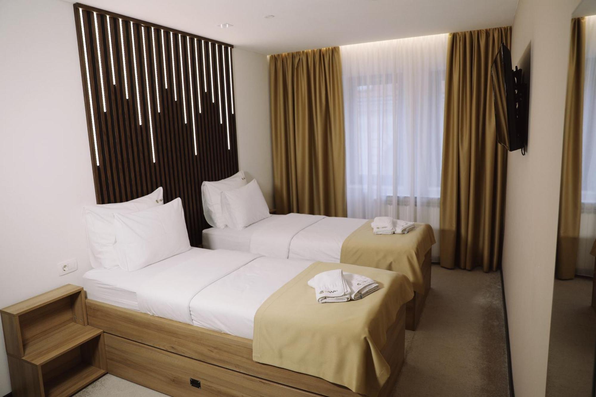 Sax-Win Hotel Pozega Exterior foto